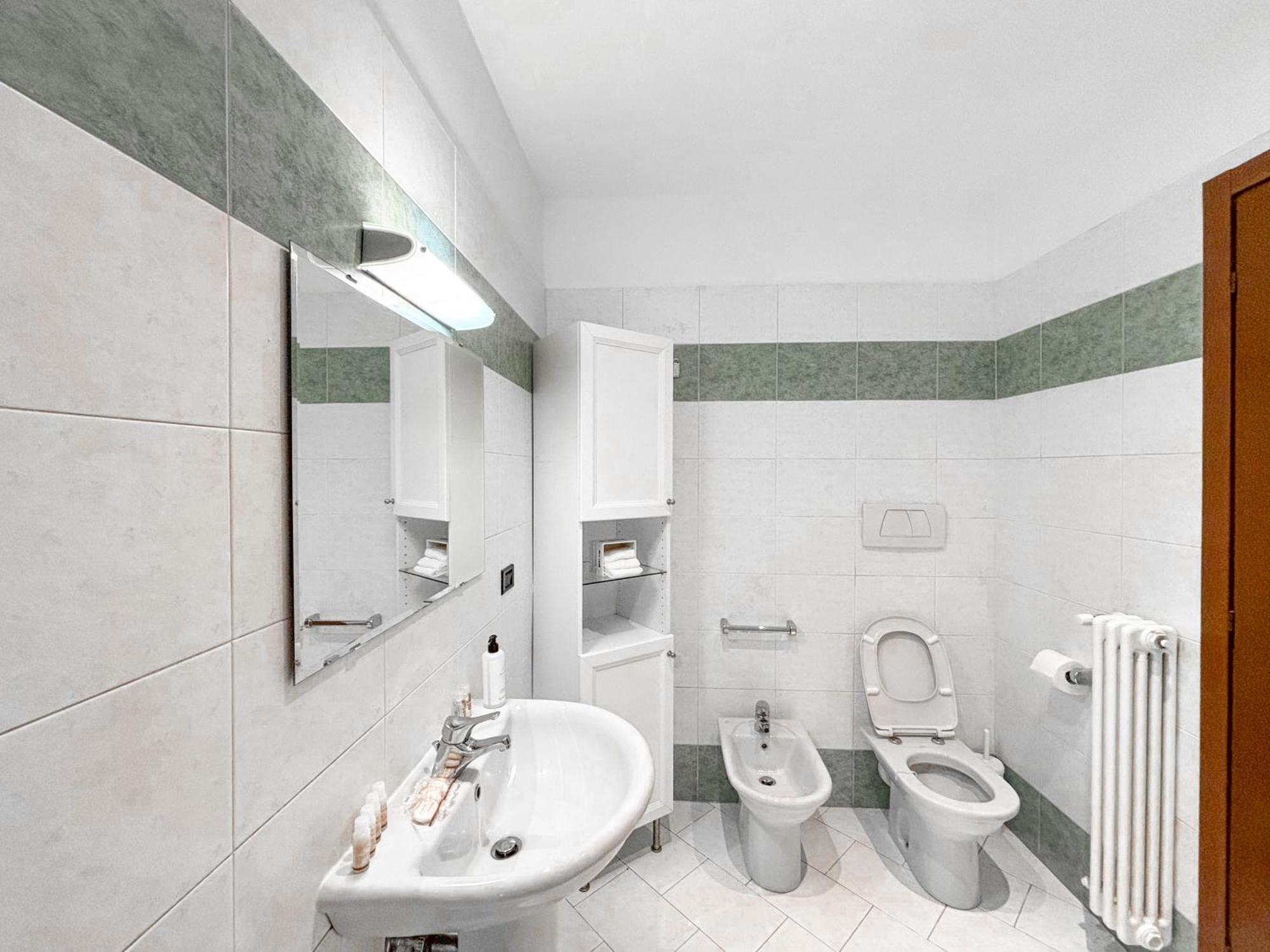 Bilocale Con Terrazzo E Box Auto Su Richiesta Lägenhet Como Exteriör bild